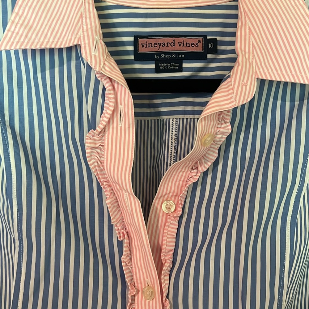 Vineyard Vines Button Down - image 2